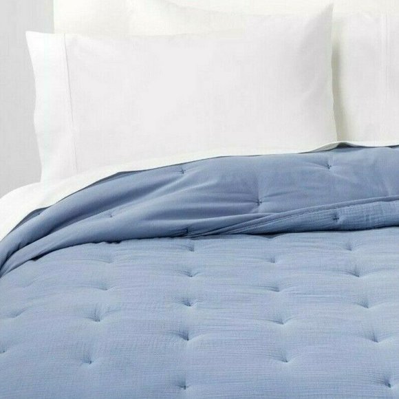 NWT Tufted Gauze Quilt - Threshold - Picture 1 of 6